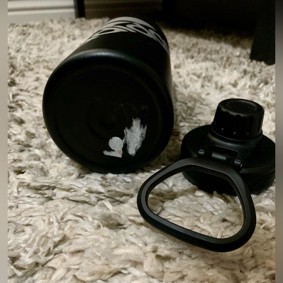 Adidas stainless steel - 1 L - like new!! - Picture 7 of 10